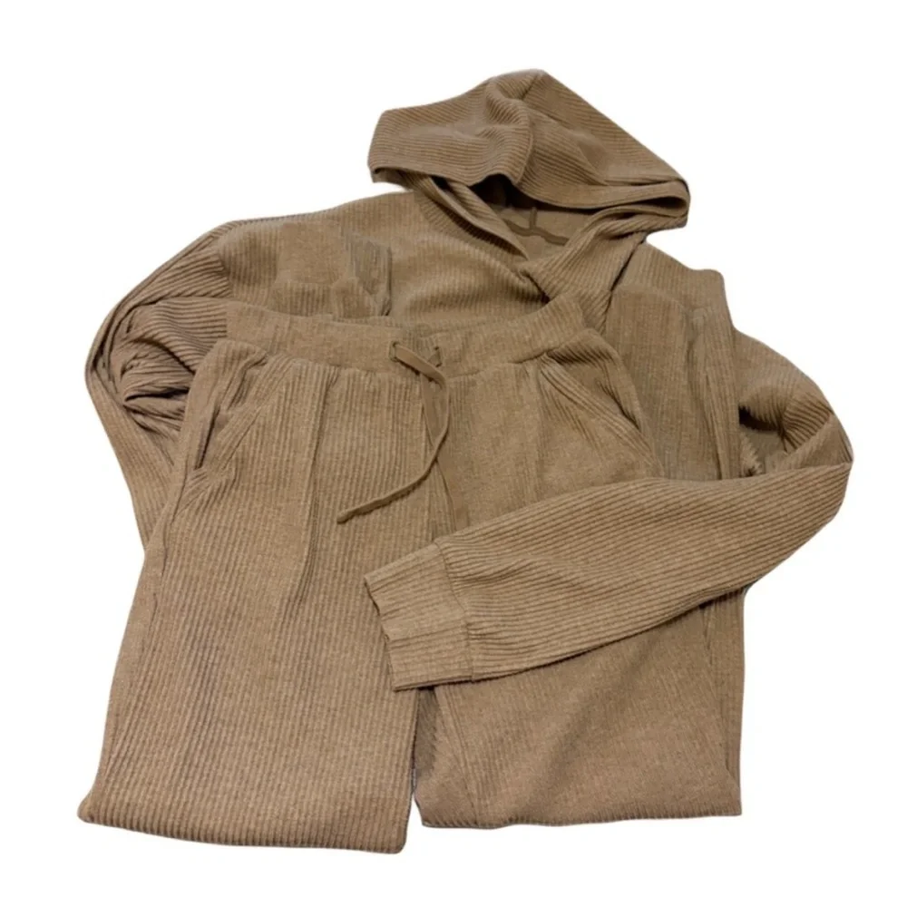 ALO Yoga Beige Ribbed Knit Lounge Set - Picture 2 of 5